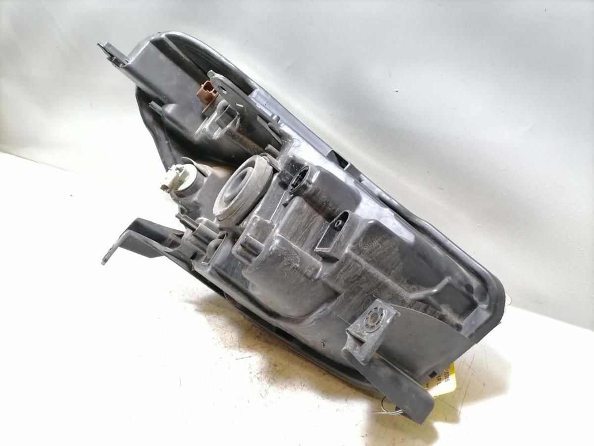 Dacia Lodgy Bj.2013 Scheinwerfer vorn links Halogen leicht vergilbt Zubeh&ouml;r